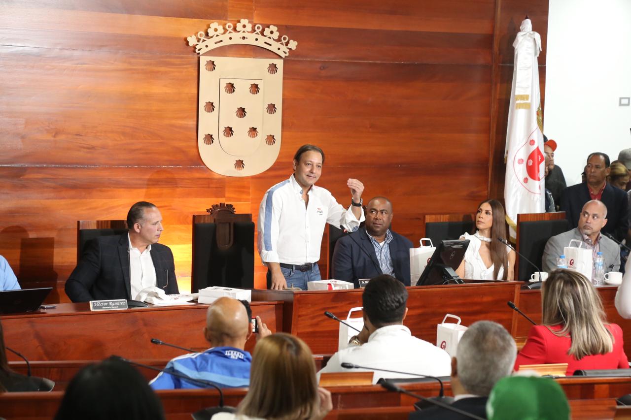 Abel Martínez encabeza lanzamiento “Santiago Ciudad Saludable” proyecto de salud integral
