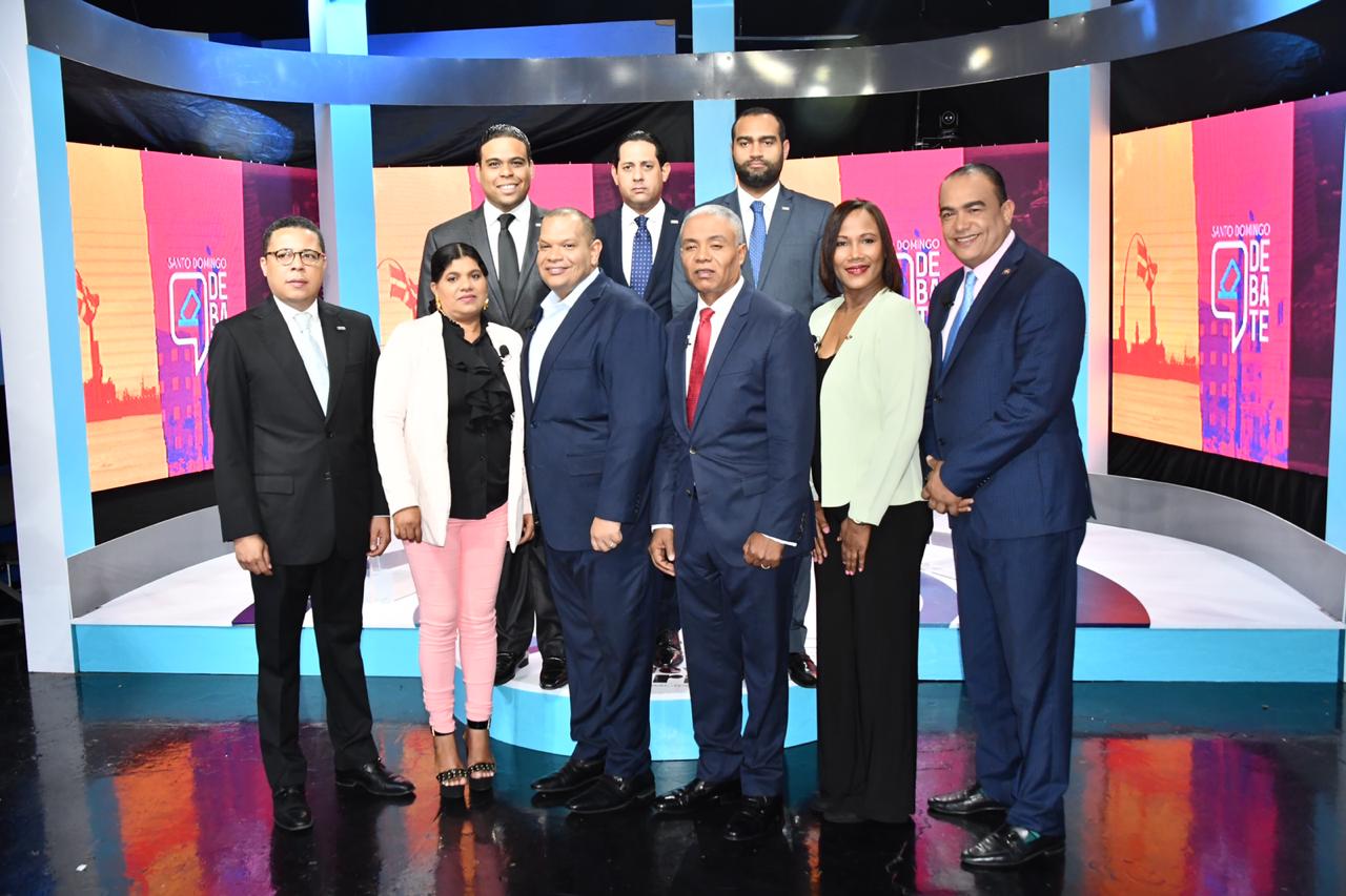 CODESSD realiza debate político de Santo Domingo con candidatos a alcalde