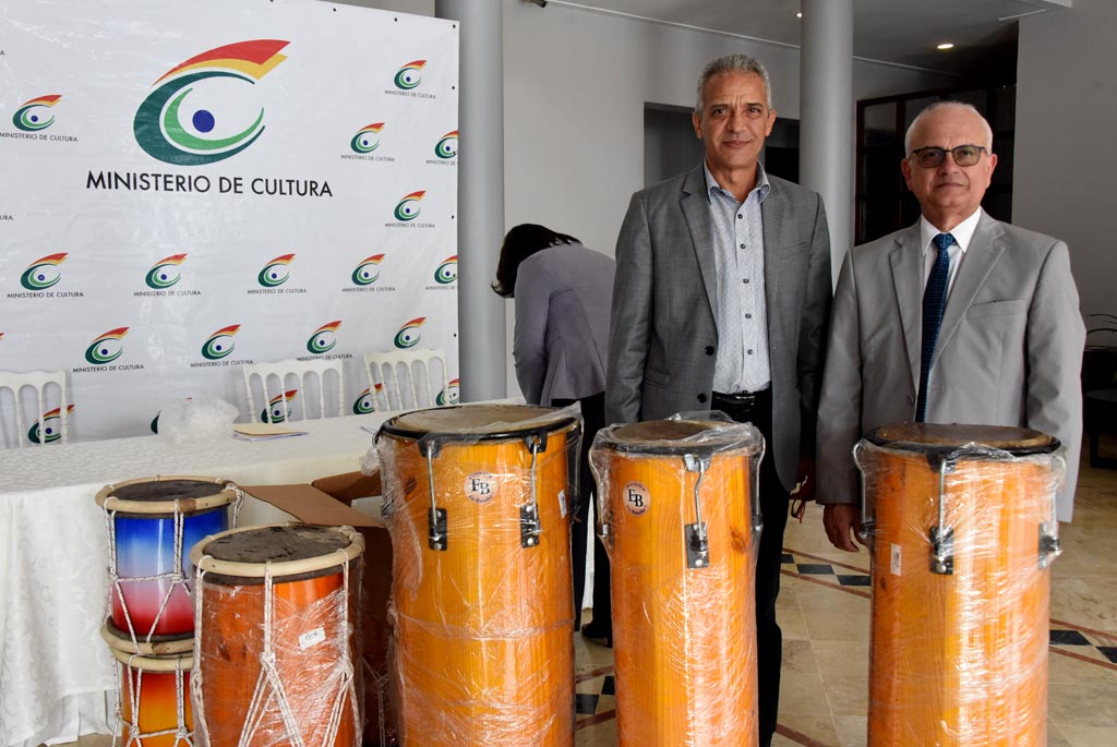 Escuelas y bandas de música de provincias reciben lotes de instrumentos del Ministerio de Cultura