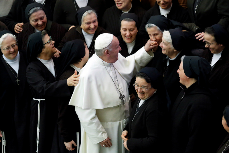 Designan mujer a puesto jerárquico en el Vaticano