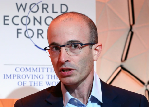 Las tenebrosas predicciones de Yuval Harari en Davos: “La mente está en peligro”