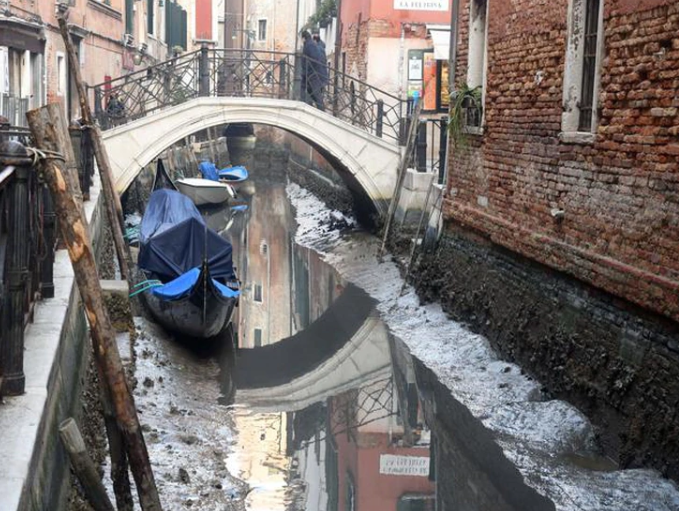 Las sorprendentes imágenes de Venecia sin agua