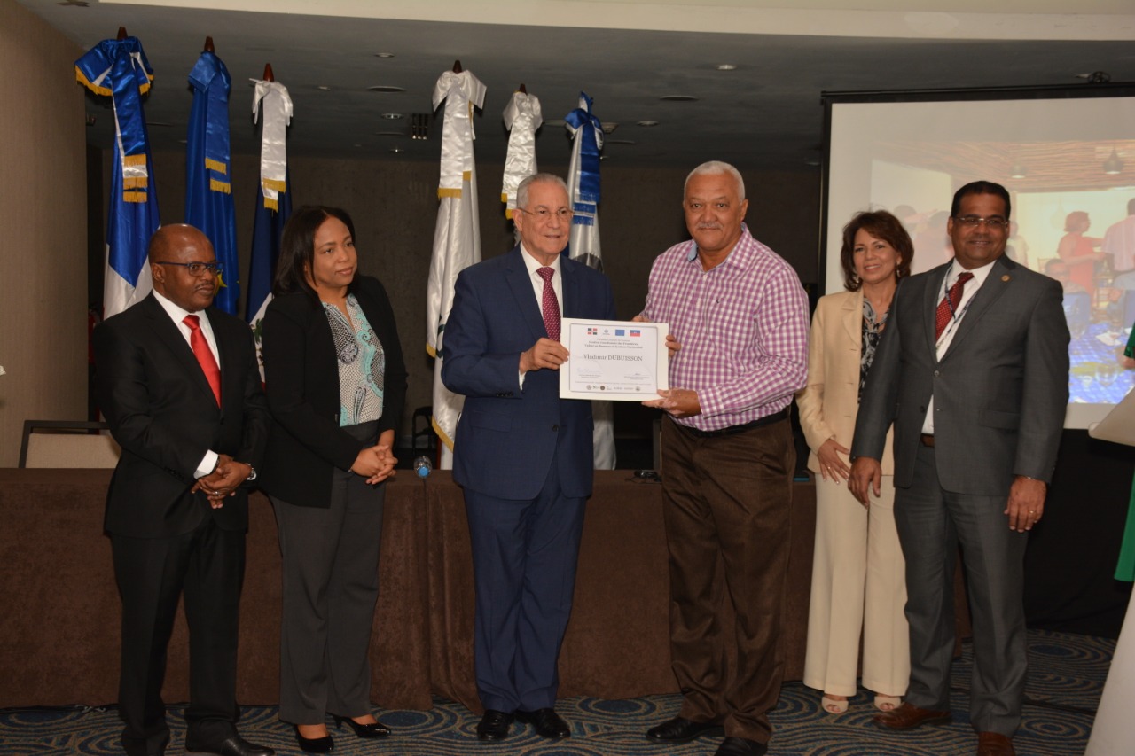 Gobiernos de Haití y RD certifican técnicos en cooperación aduanera en el marco de programa Binacional