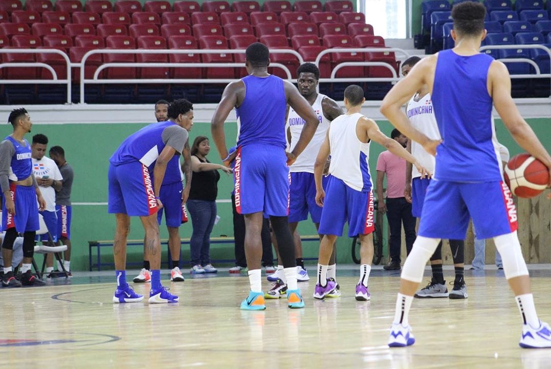 Video | Equipo dominicano de baloncesto recibe a Canadá esta noche en el Palacio de los Deportes en clasificatorio Americup