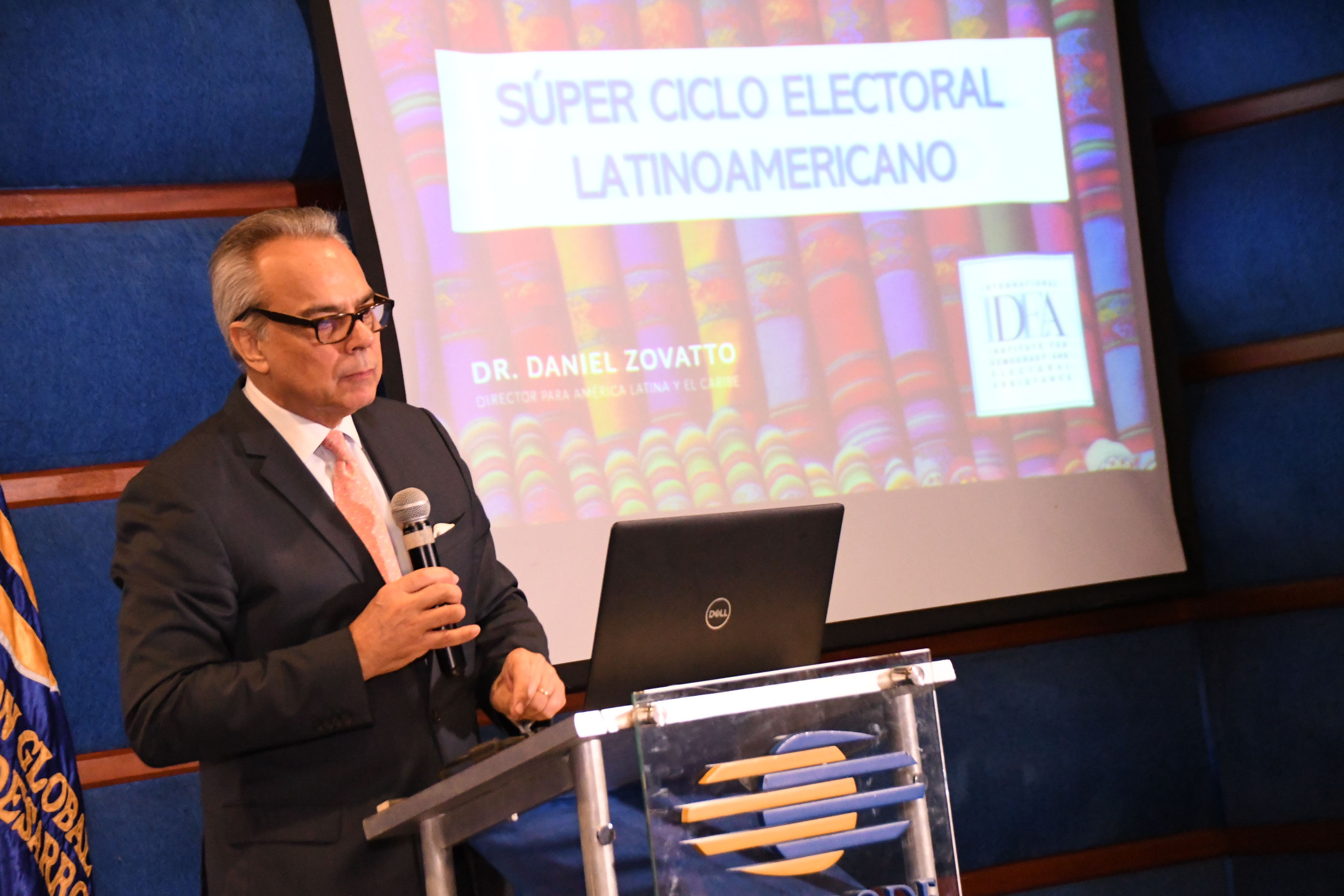 Daniel Zovatto advierte que los ciudadanos de las sociedades democráticas latinoamericanas ya no se conforman con promesas y quieren resultados