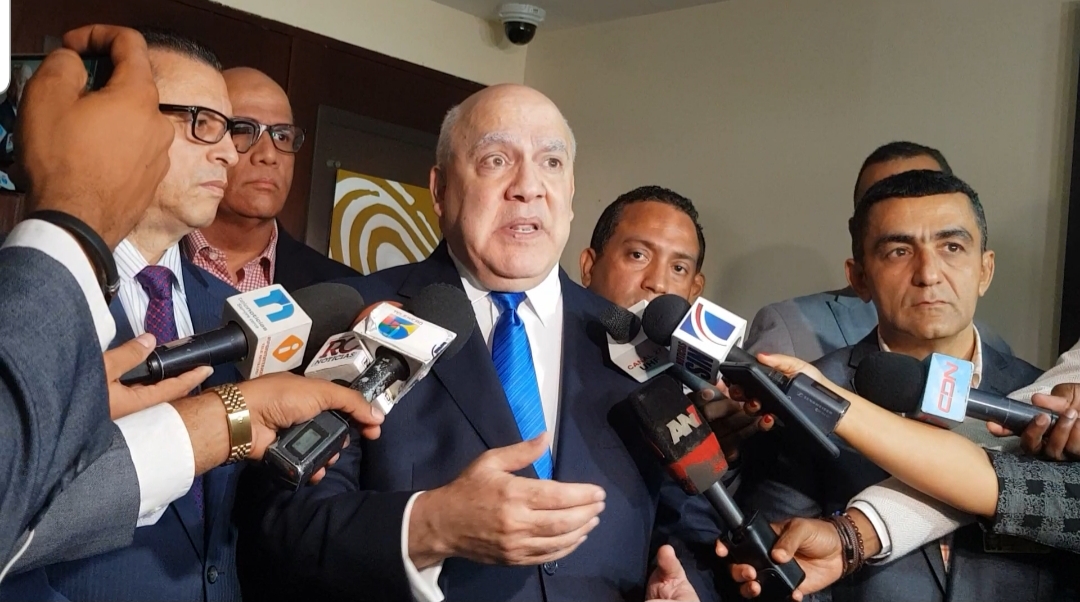 (Video): Juárez Castillo dice representantes del Gobierno salieron disgustados de reunión  en la JCE