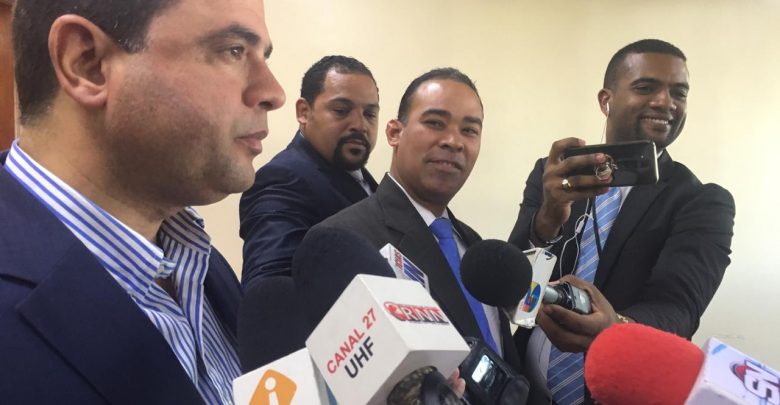 Delegado FP acusa a ministro de Interior y Policía y al asistente del presidente Danilo Medina y subdirector del DNI de trama