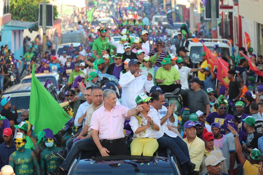 Gonzalo encabeza caravana en apoyo a candidatos a cargos municipales de Higüey