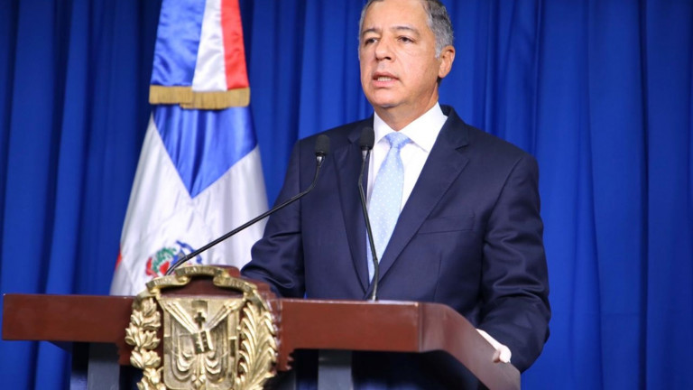 Ministro de Hacienda explica funcionamiento de programas Quédate en Casa y FASE, impactarán 8 millones de dominicanos