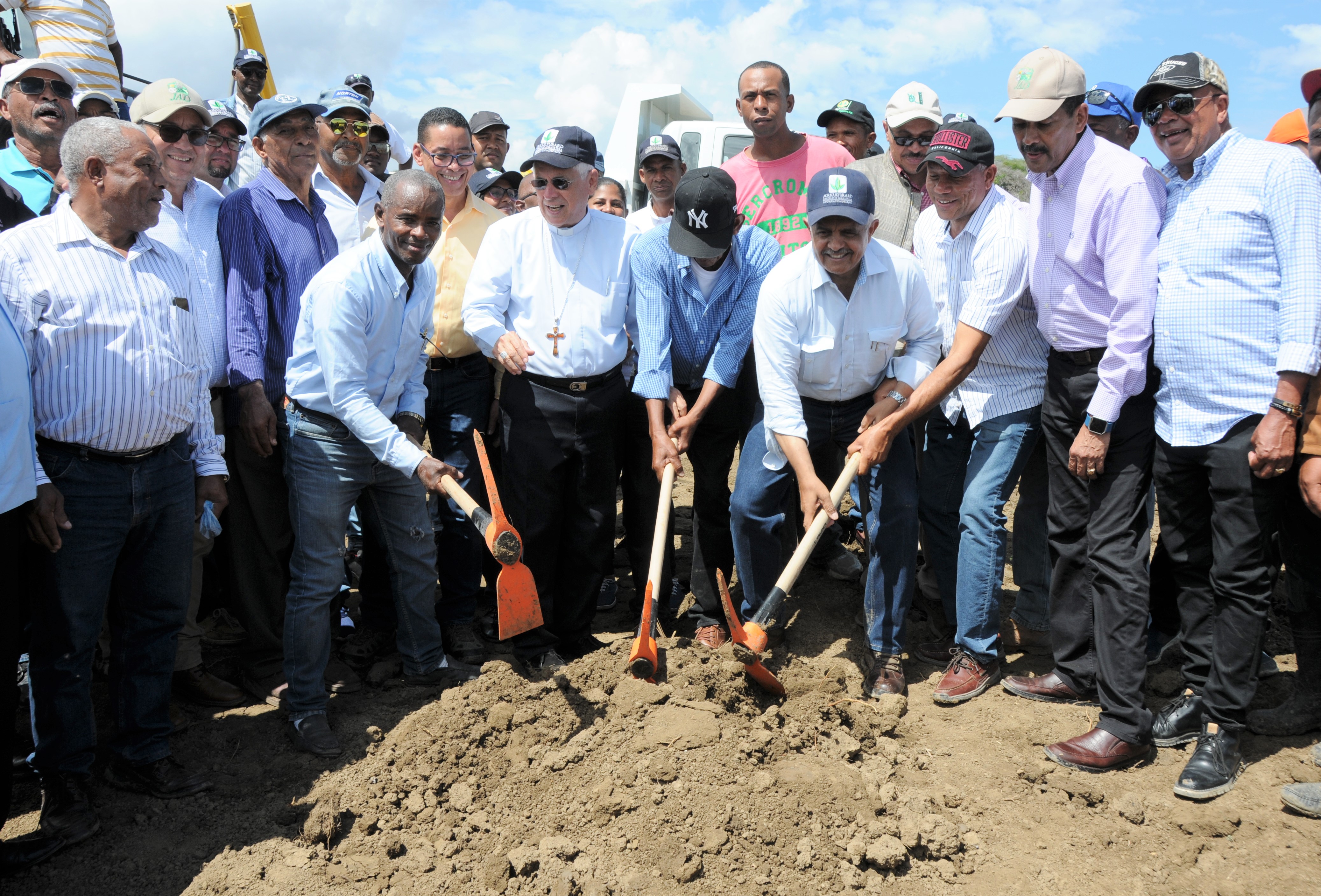 Construcción de reservorio beneficiará más de 500 productores en San Juan