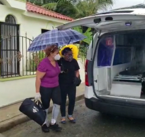 Videos | Trasladan a zona de aislamiento a familia de Ubaldo López Sánchez