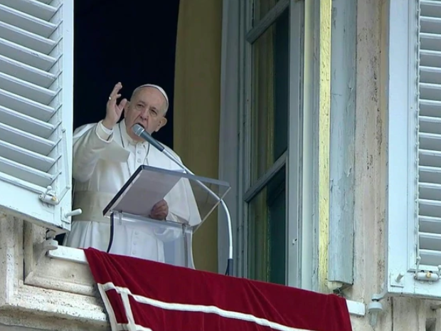 El papa Francisco oficiará la oración dominical por video debido al coronavirus
