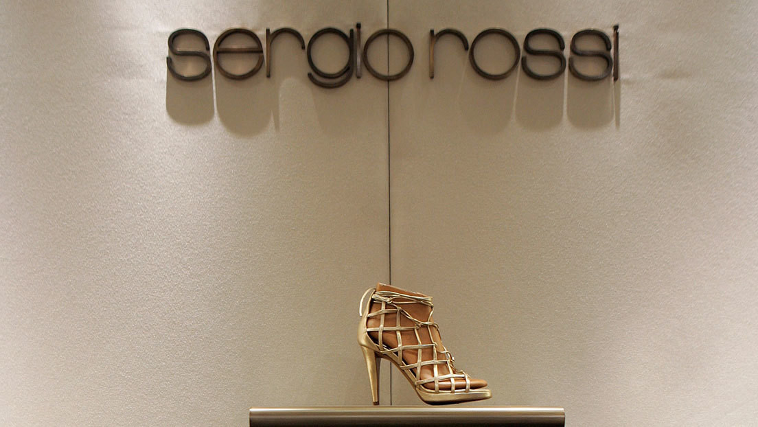 Muere por covid-19 el famoso diseñador italiano de zapatos Sergio Rossi