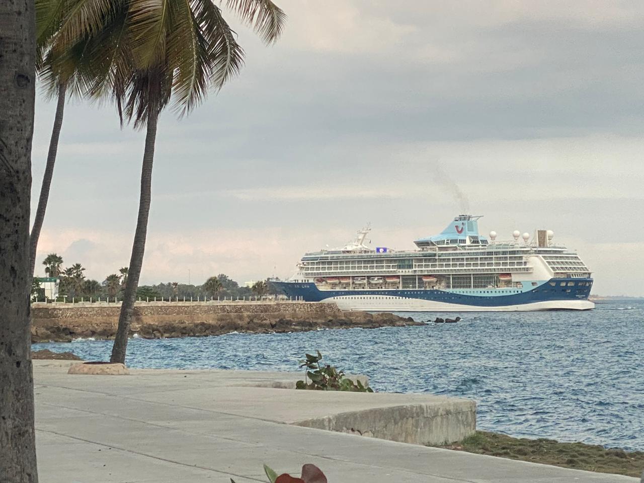 Videos | Permiten entrada de crucero en Puerto de Santo Domingo para recibir 32 dominicanos