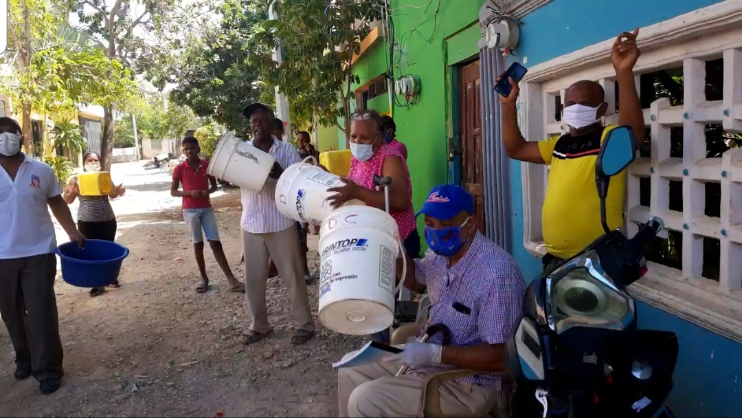 Video | Protestan por falta de agua en Santo Domingo Este