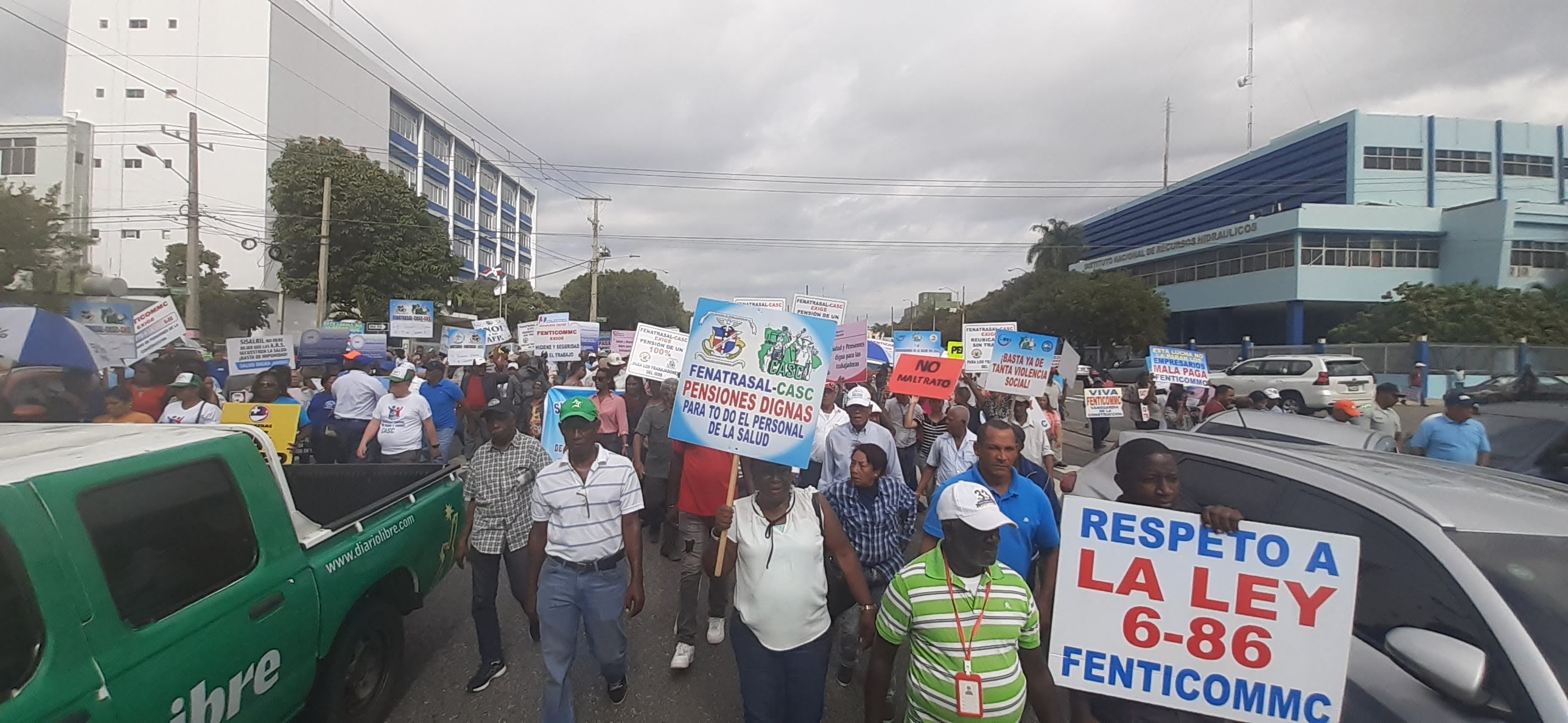 74 organizaciones demandan no se toquen los fondos de los trabajadores y sí las ganancias de las AFP