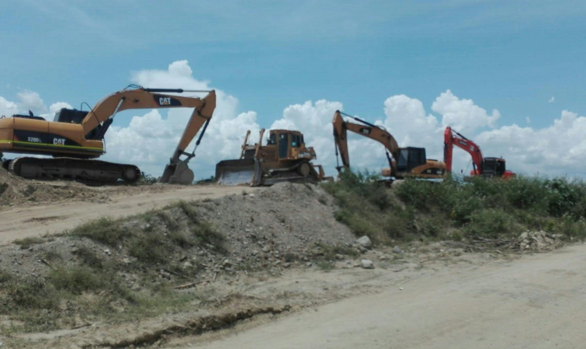 Arrestan seis personas y clausuran tres minas de extracción materiales de construcción en La Vega