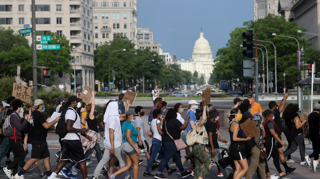 FOTOS, VIDEOS | Cierran la Casa Blanca en medio de protestas en Washington por la muerte de Floyd