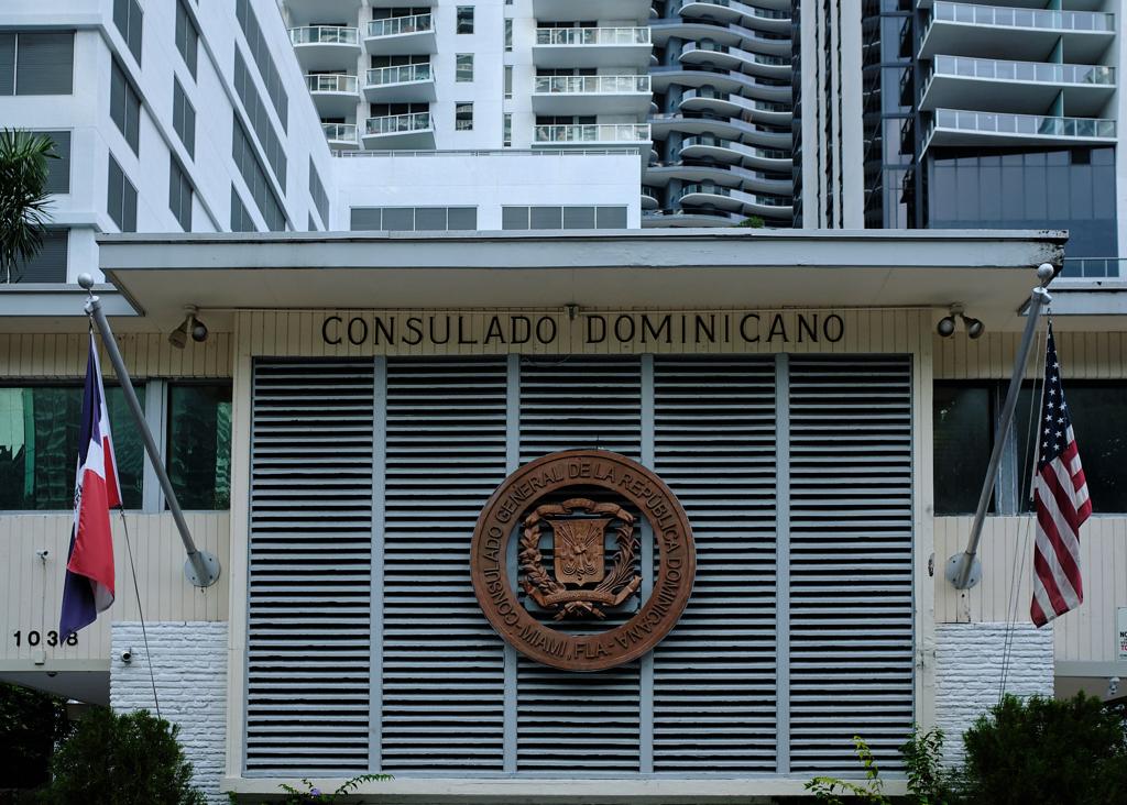 Consulado Dominicano en Miami reabrirá el martes