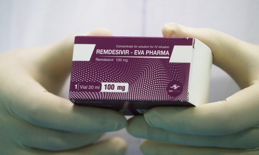 La Agencia Europea del Medicamento aprueba el primer fármaco para tratar el coronavirus