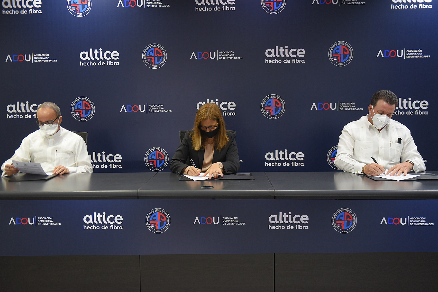 Altice Dominicana proveerá conectividad a más de 600 mil estudiantes y docentes del sistema de educación superior