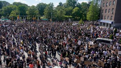 Los riesgos de protestar durante una pandemia