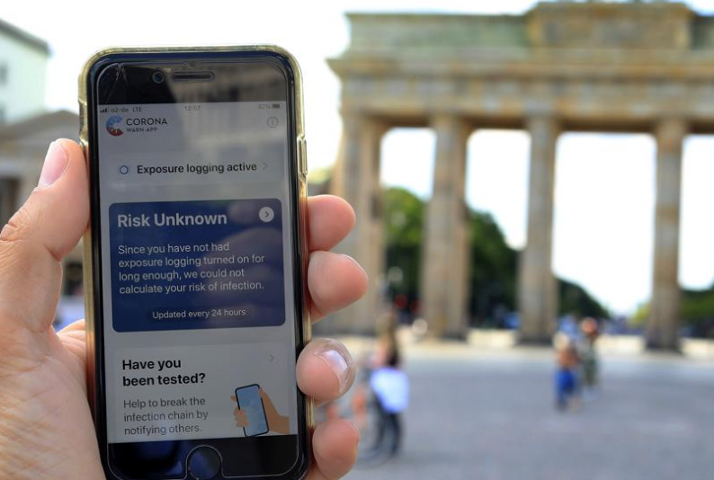 Alemania lanza al fin su aplicación de rastreo de contagios por móvil