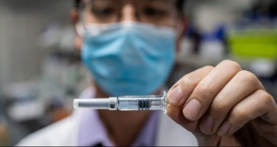 Un científico en China está “99 % seguro” de que su vacuna contra el coronavirus será un éxito