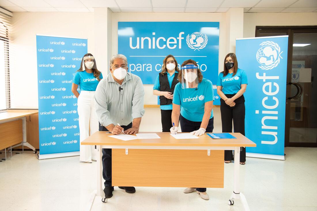 UNICEF entrega 10 toneladas de equipos de protección a personal de salud del SNS