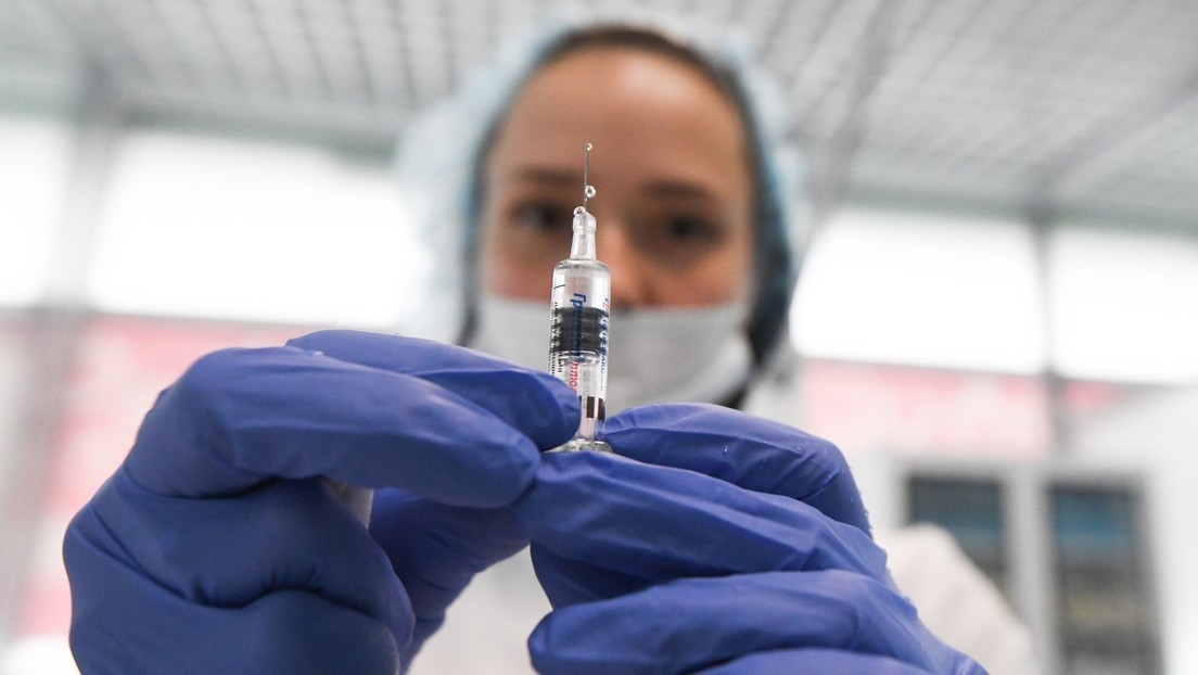 Jefe de la OMS asegura que 141 vacunas contra el coronavirus se desarrollan actualmente en el mundo