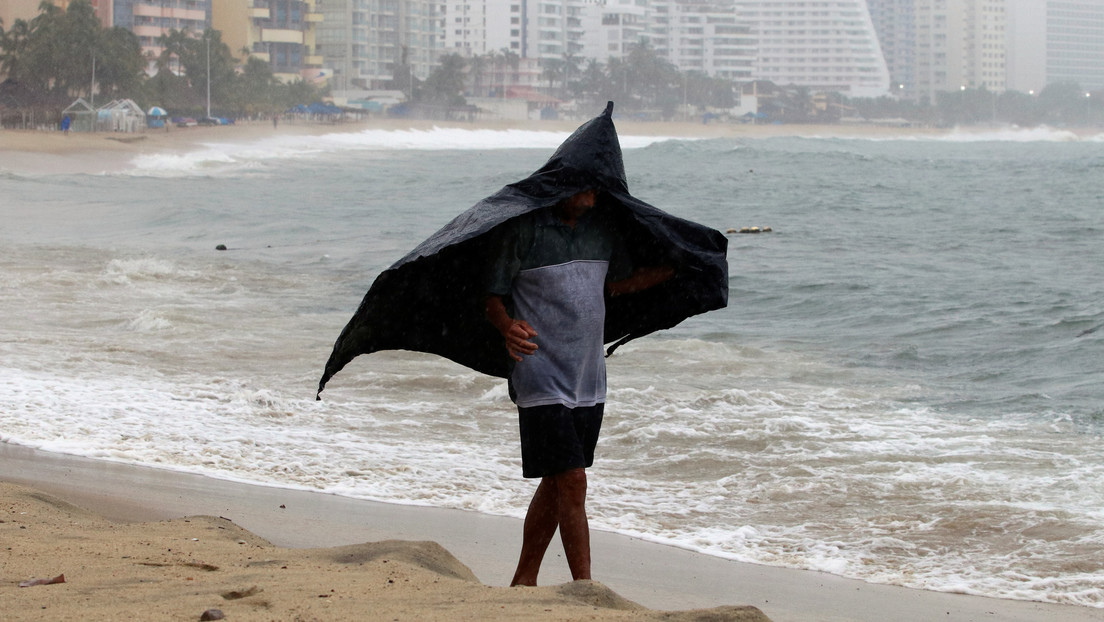 Frente a la costa pacífica de México se forma la tormenta tropical Cristina, que podría convertirse en el primer huracán de la temporada
