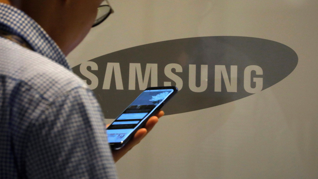 Samsung podría empezar a vender 'smartphones' sin cargador en la caja