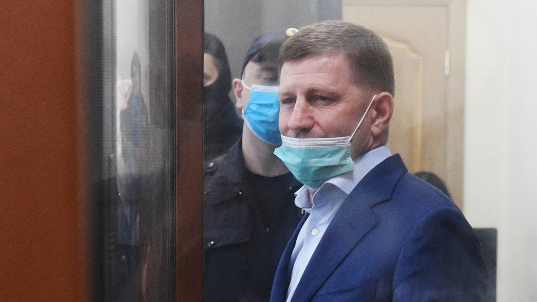 Arresto de un gobernador, acusado de organizar asesinatos de varios empresarios, provoca protestas masivas en el Lejano Oriente ruso