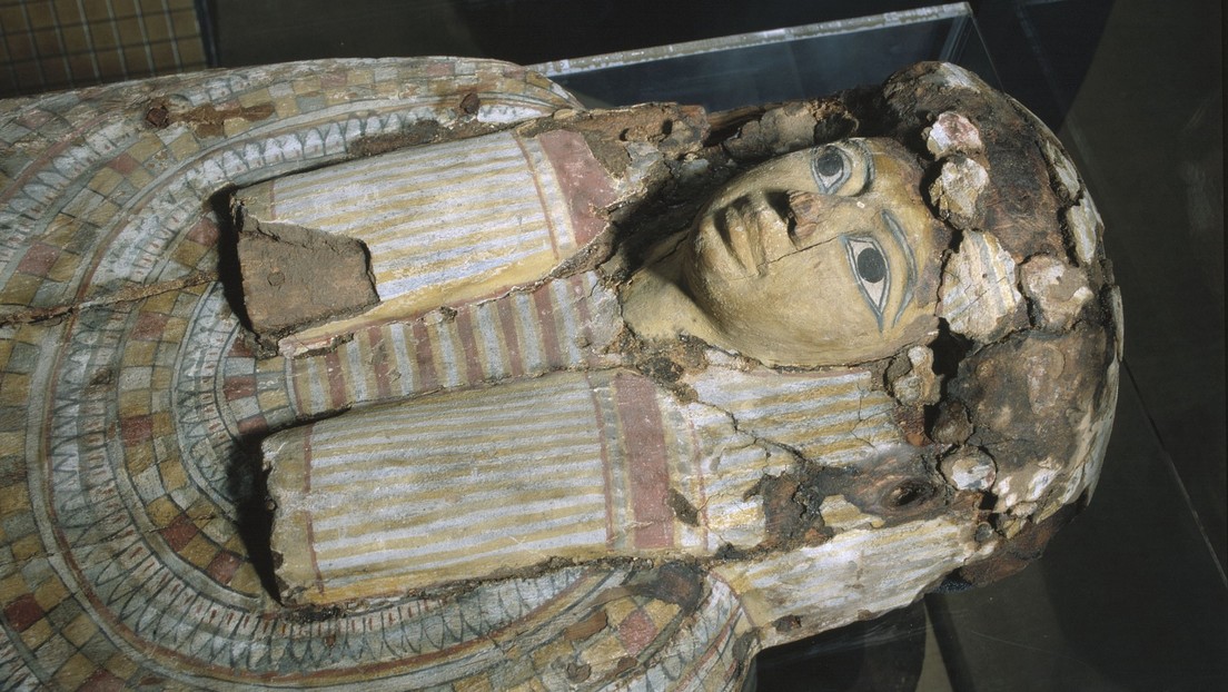 Video | Analizan una momia egipcia de más de 2.500 años "parecida a un niño" y descubren que está hecha de grano y barro