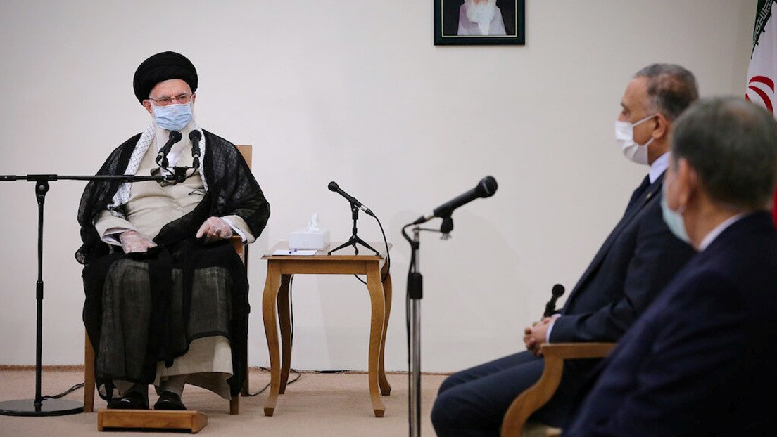 Jameneí: Irán nunca olvidará el "martirio" de Soleimani y "definitivamente dará un golpe recíproco" a EE.UU.
