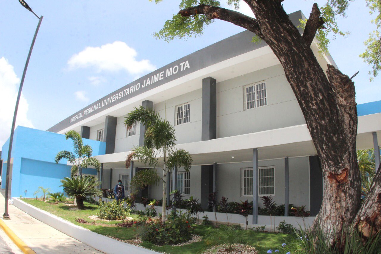Presidente Medina entrega Hospital Regional Universitario Jaime Mota en Barahona