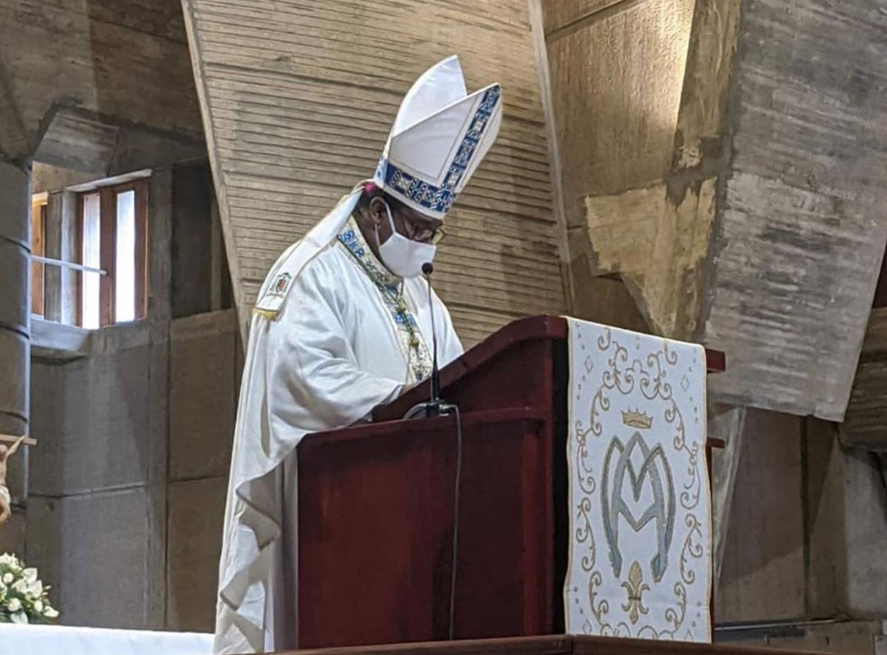 Monseñor Jesús Castro toma posesión canónica de Nuestra Señora de la Altagracia en Higüey