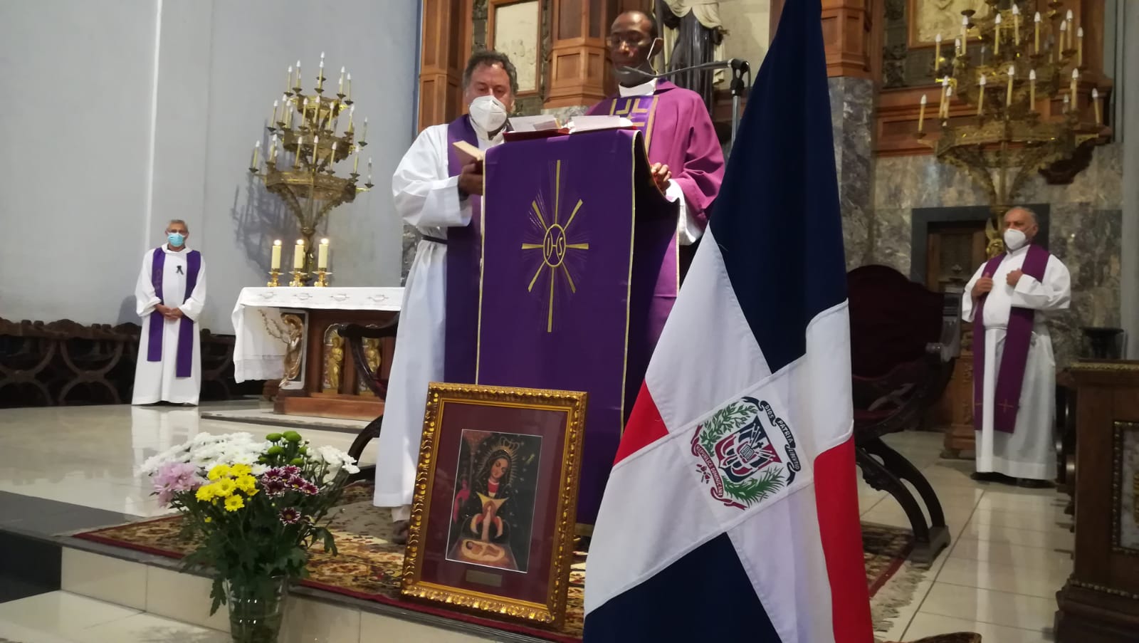 Celebran misa en Madrid en memoria de los dominicanos fallecidos por COVID-19