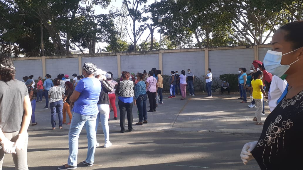 Video | Reportan proceso electoral aún no inicia en Escuela Lilia Portalatin de Invivienda