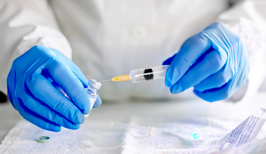EEUU pacta con Pfizer compra de vacunas contra el COVID-19