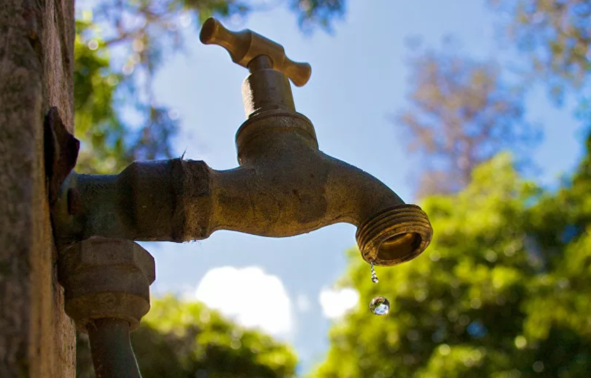Científicos proponen a los Gobiernos suministrar litio en el agua potable ¿por qué?