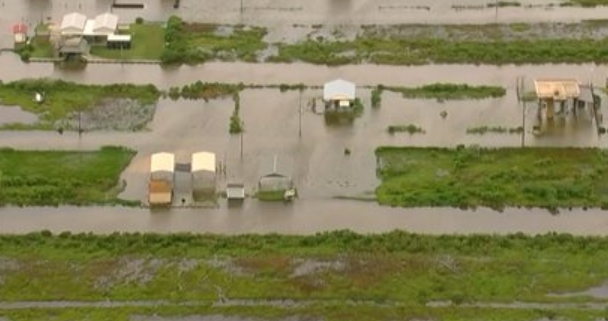 La destrucción del huracán Laura en EEUU: así lo registró un drone que sobrevoló Texas