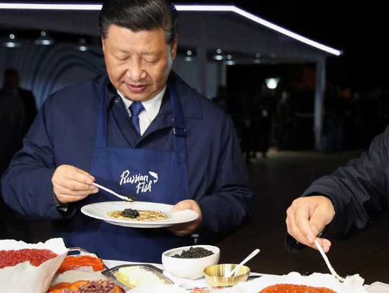 El régimen chino teme la falta de alimentos por el coronavirus: ordenó servir dos platos menos de comida por mesa