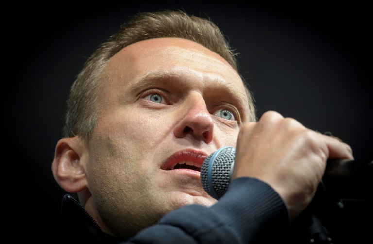 Mejora la salud del opositor ruso Navalni, que salió del coma