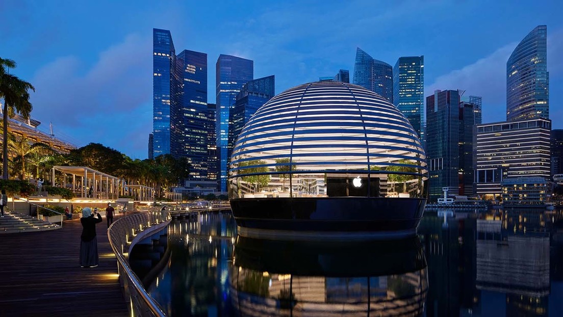 La espectacular nueva tienda de Apple en Singapur es esférica y flotante