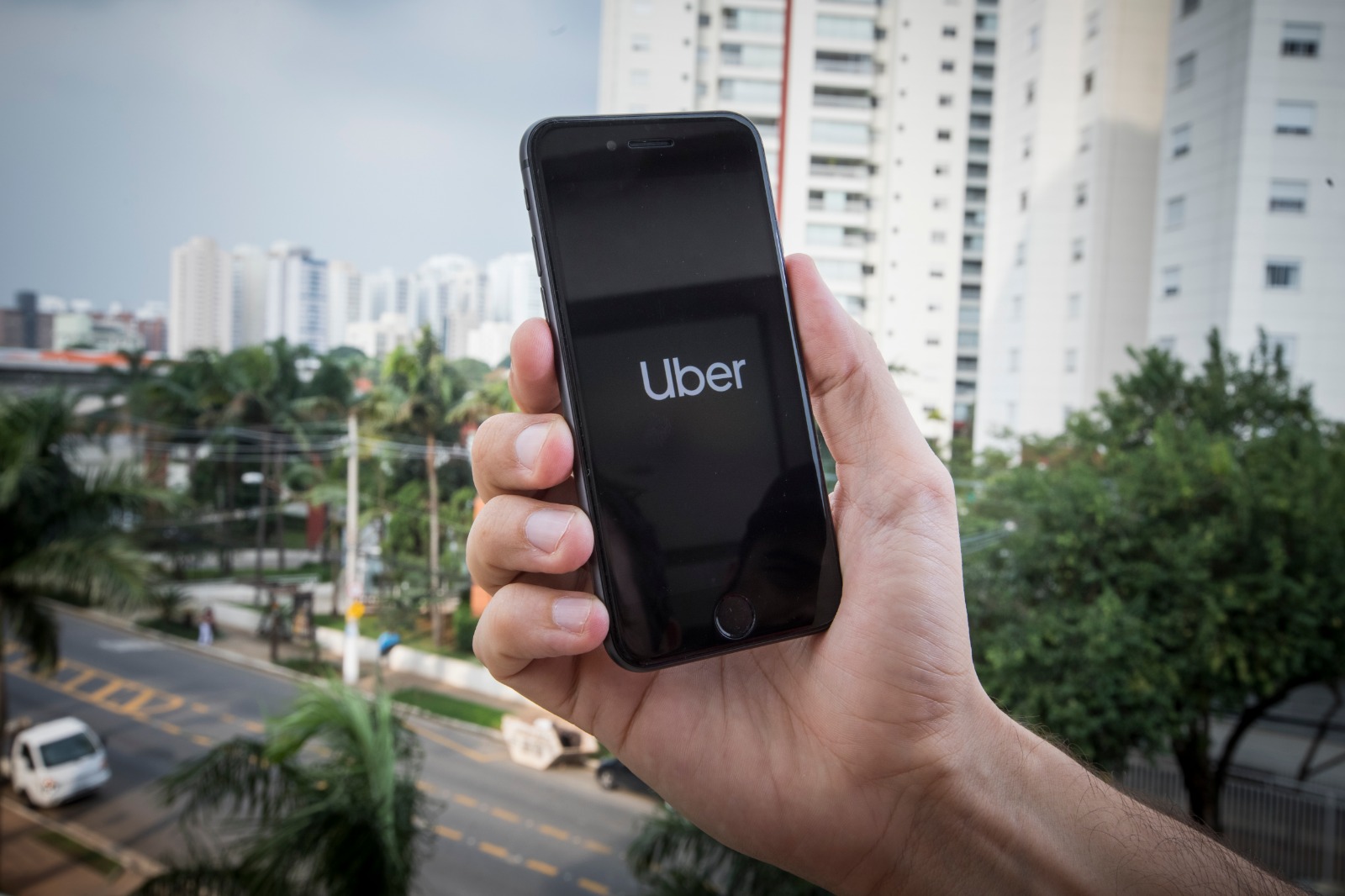 Uber reafirma su compromiso en el país con la expansión de Uber Moto