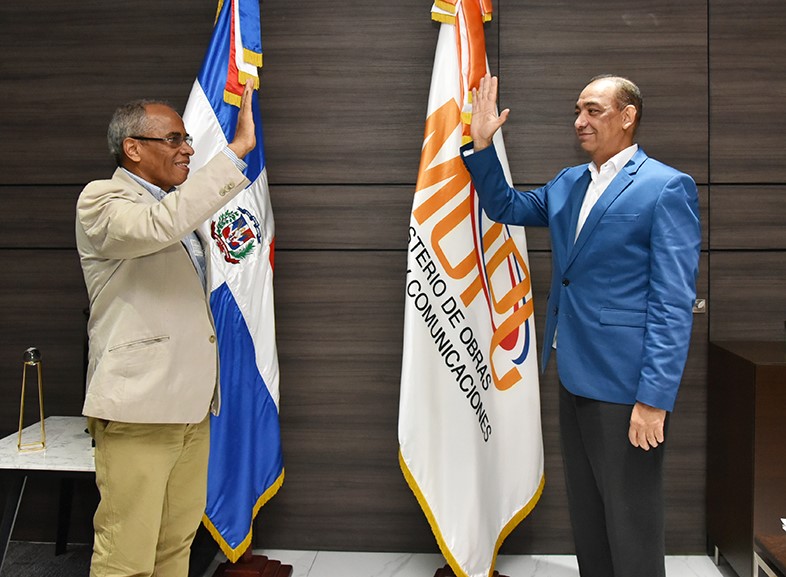 Deligne Ascención designa a Onéximo González como asesor general del MOPC