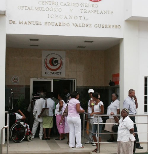 Video | Pacientes de hemodiálisis de Cecanot se quejan por supuestamente cerrar esa área sin previo aviso