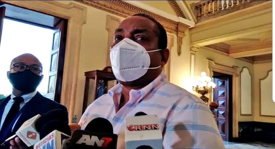 Video | José Andújar afirma vendedores de "La Pulga" serán reubicados en este mes