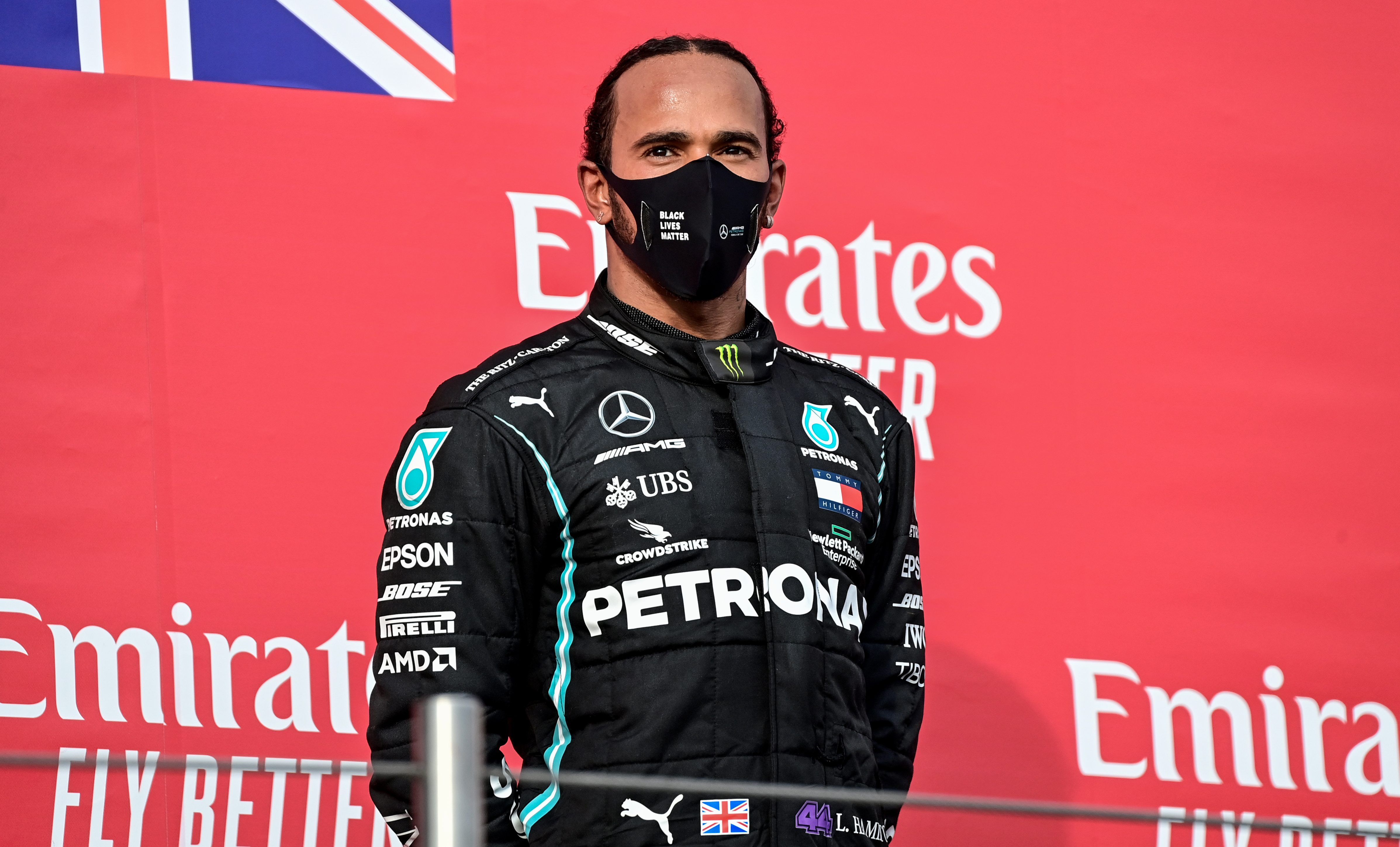 Lewis Hamilton gana en Imola y Mercedes suma 7º título mundial de constructores